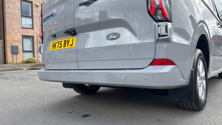 Ford Transit Custom E-320 L1 Rwd 100kW 65kWh H1 Van Limited Auto